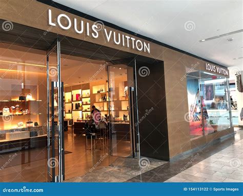 louis vuitton fashion square mall.